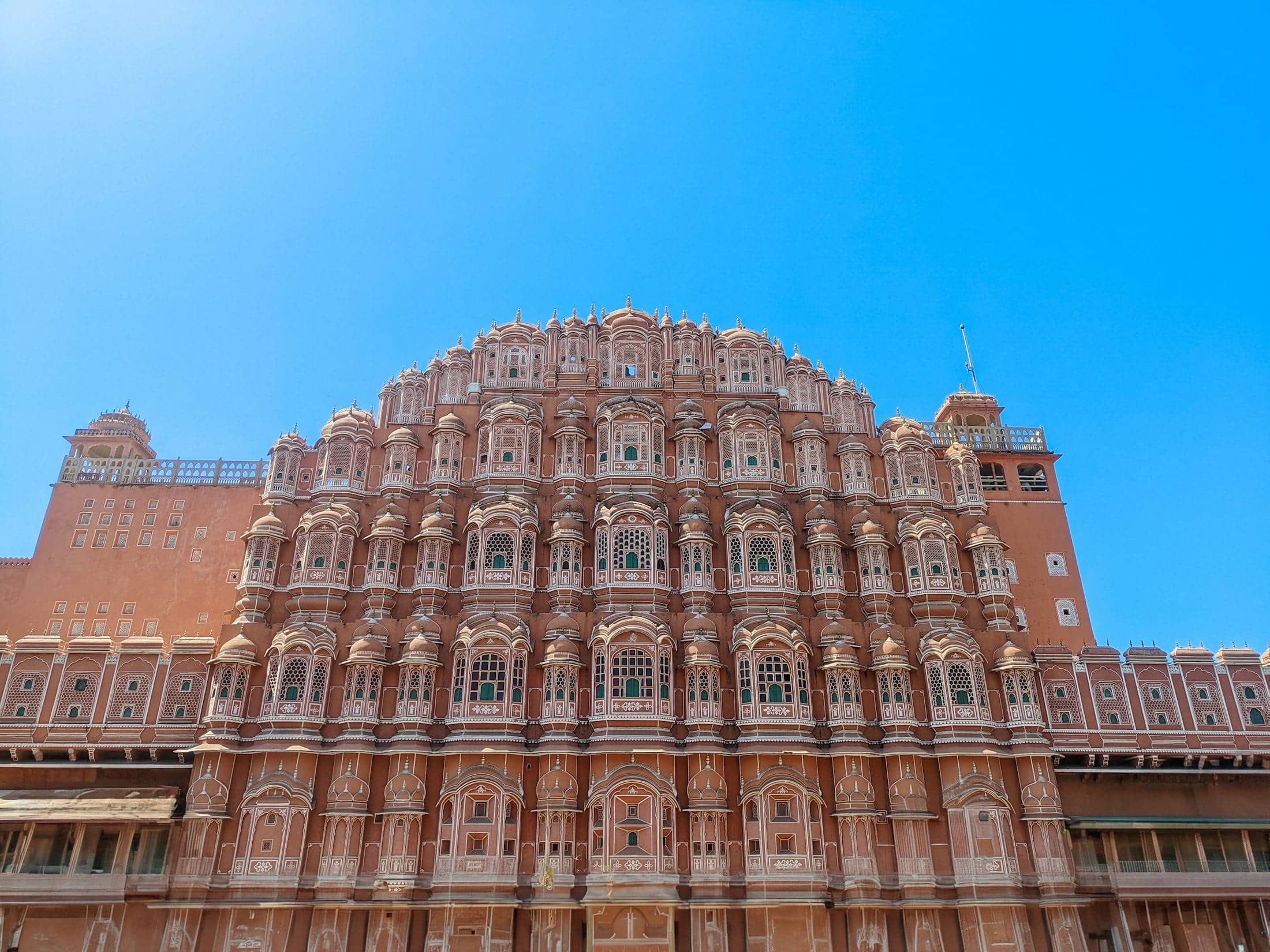 The pink facade of Hawa Mahal