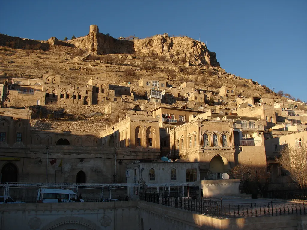 Old town, Mardin · Senol Demir, CC BY 2.0 Roots of the Soul: A Mesopotamian Yoga Journey