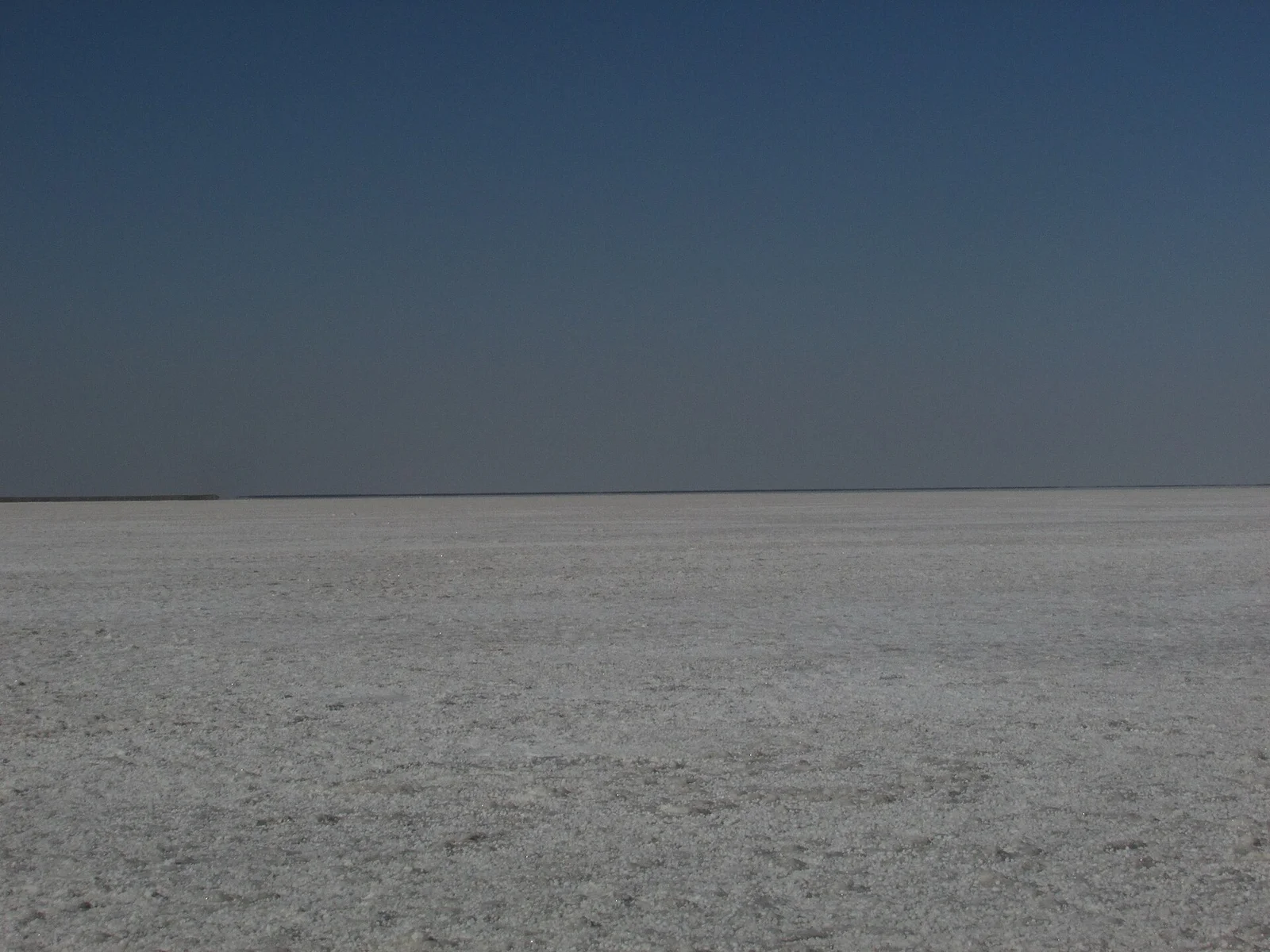 Salt to the horizon, an hour past Dhordo